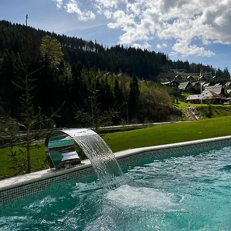 Skilandhouse Hotel