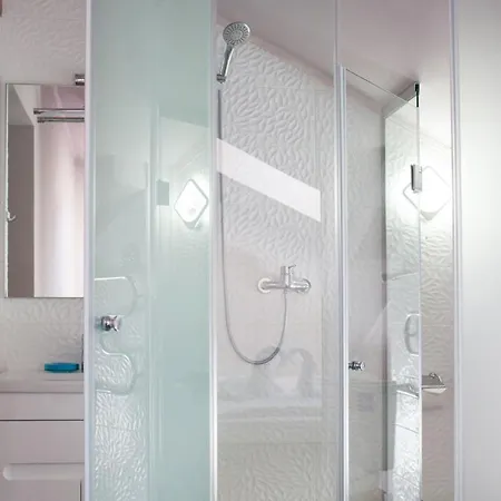 Skilandhouse فندق