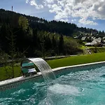 Skilandhouse Hotel