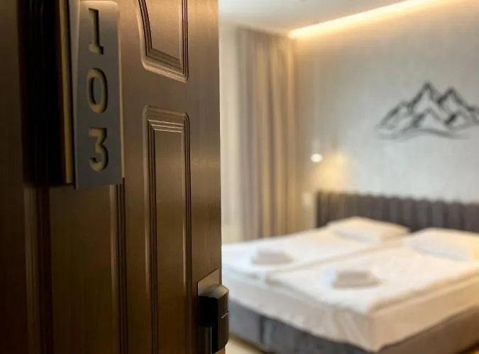 Skilandhouse Hotel